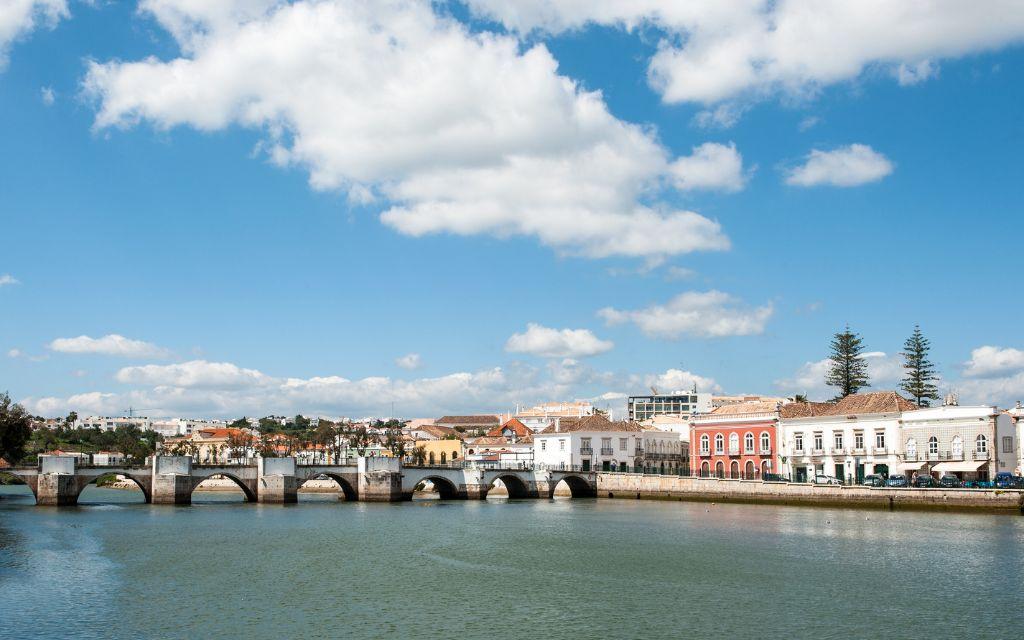 Slide Town of Tavira in the Algarve, Portugal