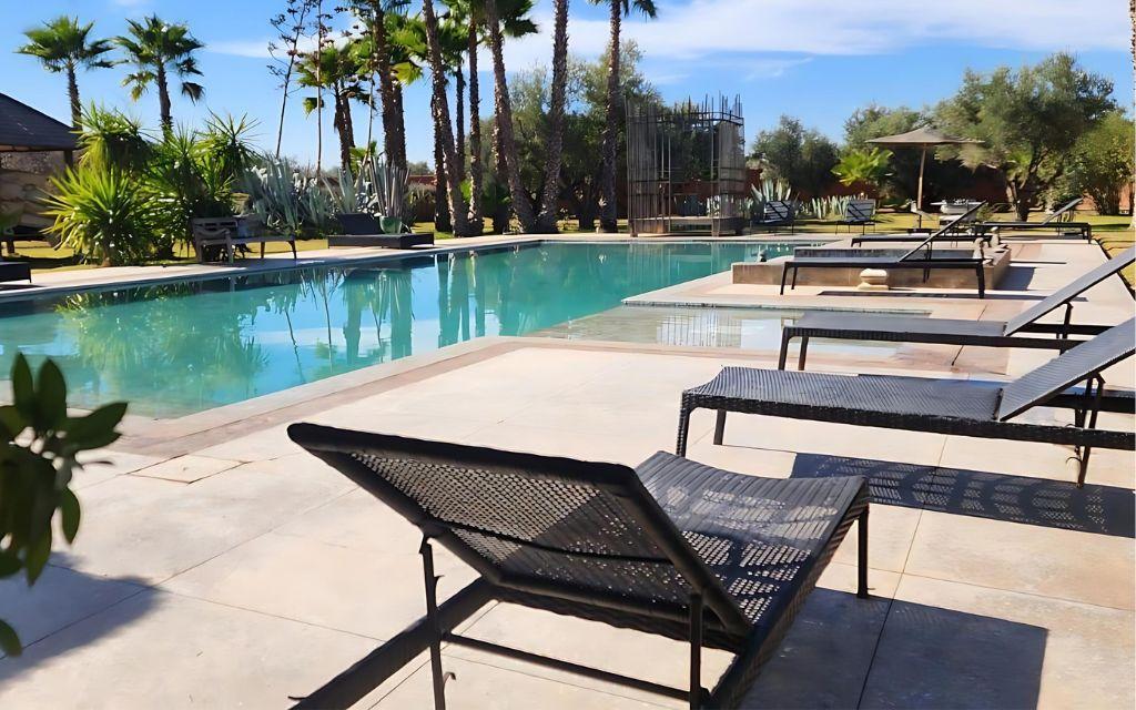 Slide Piscine extérieure privée de la villa Dar Dream au Maroc