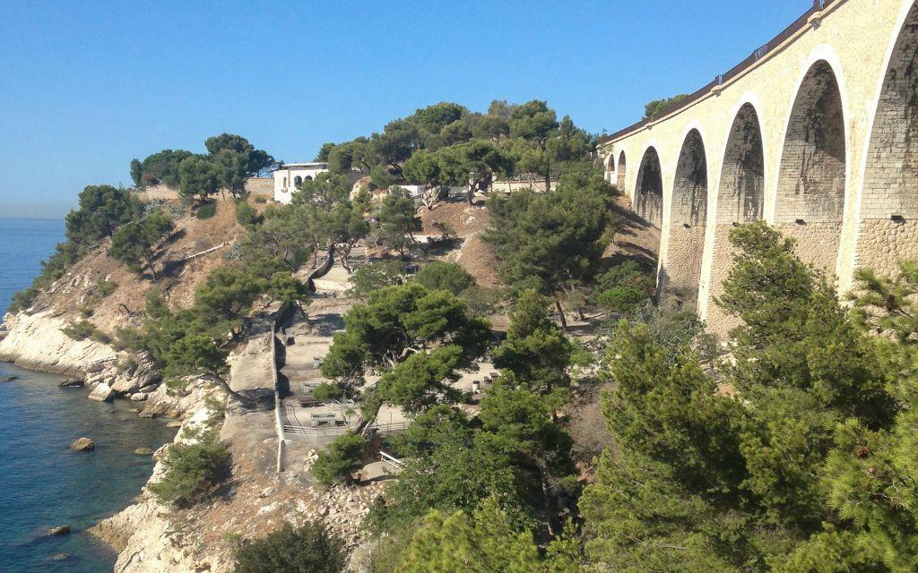 Slide The Côte Bleue railway is easily accessible from L’Estaque train station, just a short distance from the Nemo apartment in Marseille.