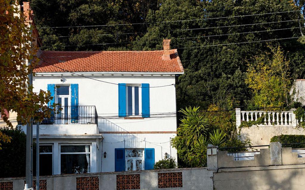 Slide Charming holiday home rental in L'Estaque for a stay in Marseille