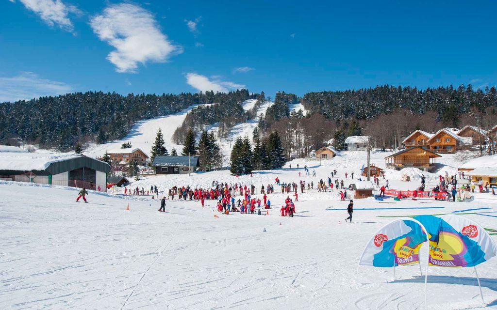 Slide Station de ski a cote de la residence les chalets du berger