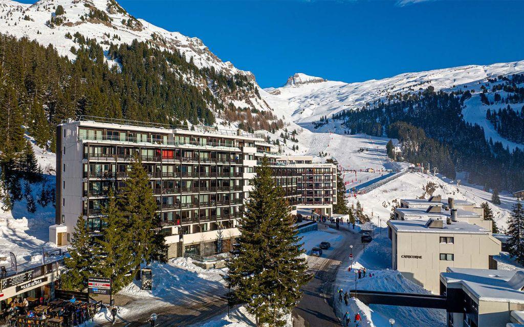 Slide Résidence Les Terrasses de Veret à Flaine proche des départs de ski et des télésièges
