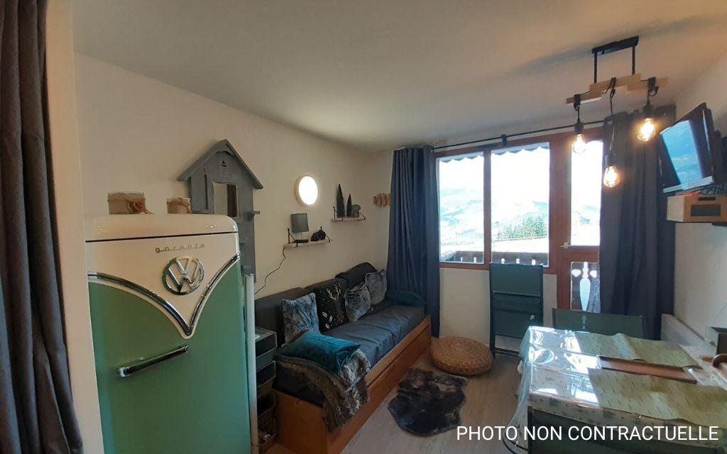 Slide View from a studio with access to a balcony in the Valfréjus apartments