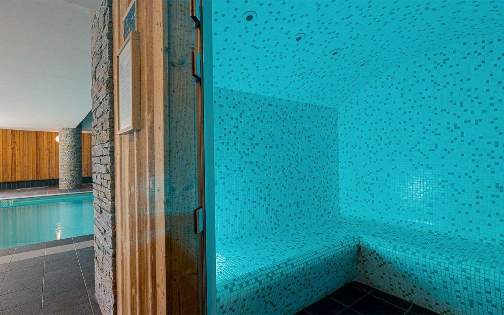 Slide Espace bien-être avec hammam disponible depuis la résidence Les Epinettes à Vaujany