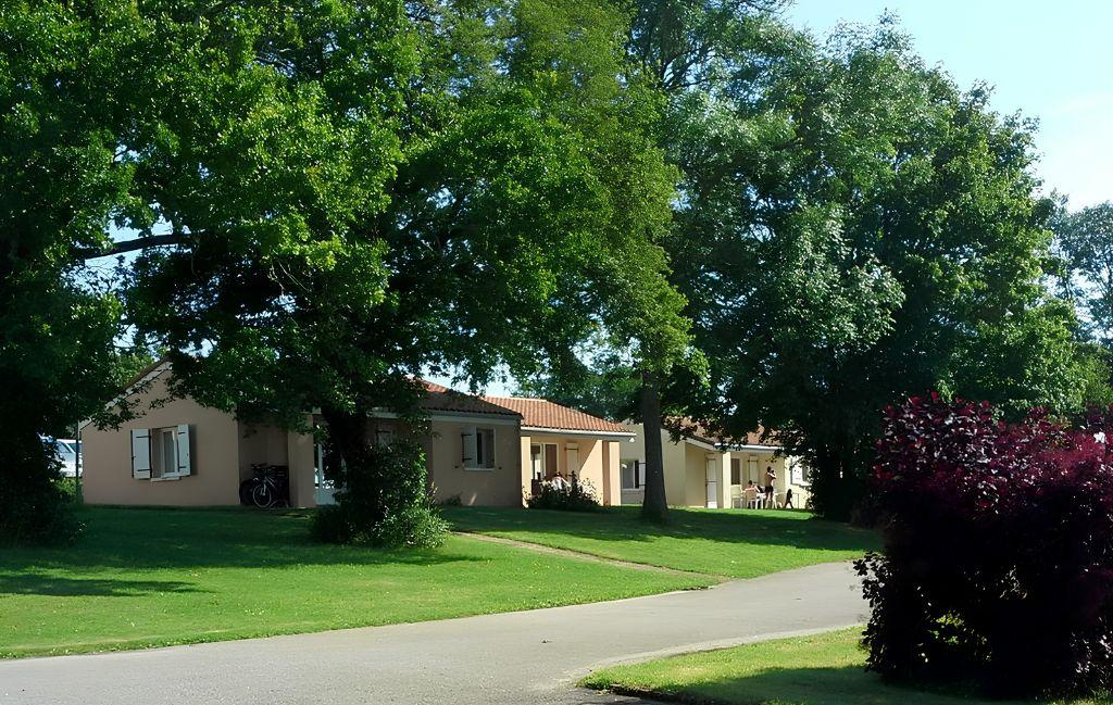 Slide Overview of the holiday cottages at Le Domaine du Lambon