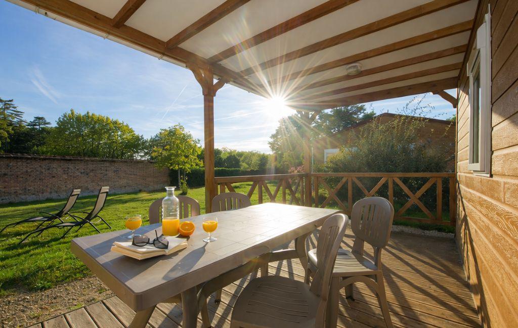 Slide Holiday rental in a 6-person chalet with a private furnished terrace and outdoor garden furniture