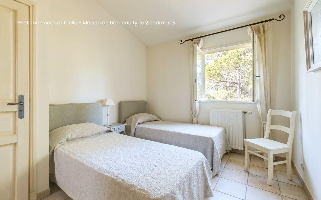 Slide Chambre simple au Domaine de Saint Endréol Golf et Spa Resort à La Motte en Provence