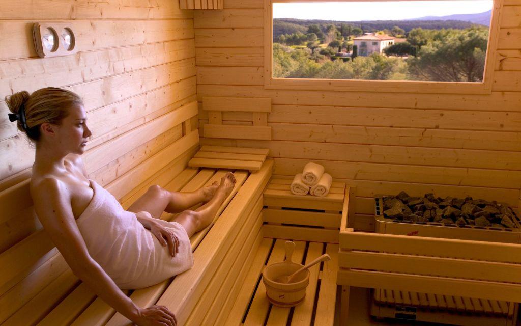 Slide Hammam au Domaine de Saint Endréol Spa dans le Var à la Motte-en-Provence