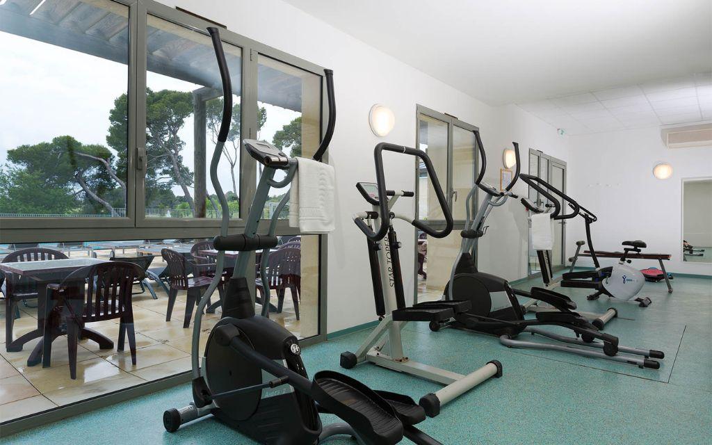 Slide Salle de fitness pendant les vacances au Provence Country Club en Provence