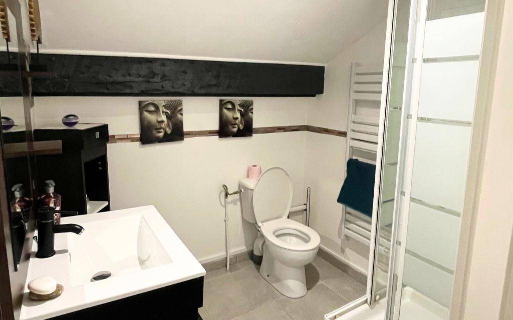 Slide Salle d'eau de l'appartement Némo à Marseille