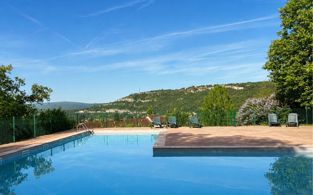 Slide Piscine de la résidence du Domaine des Cazelles by Ateya à Cajarc