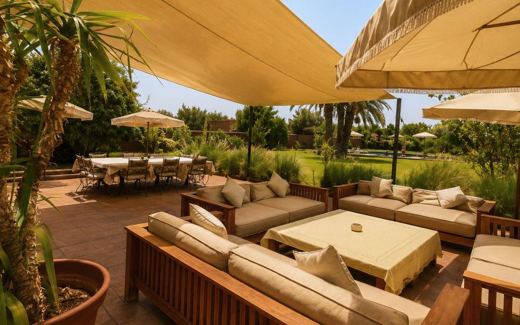 Slide Espace salon sur la terrasse à la villa Dar Dream à Marrakech