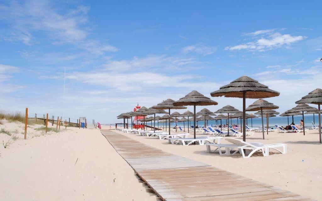 Slide Plage de Tavira en Algarve Portugal