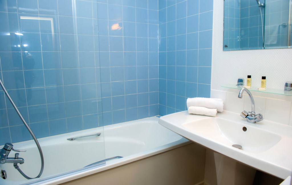 Slide residence Villa Regina - Arcachon - appartement salle de bain