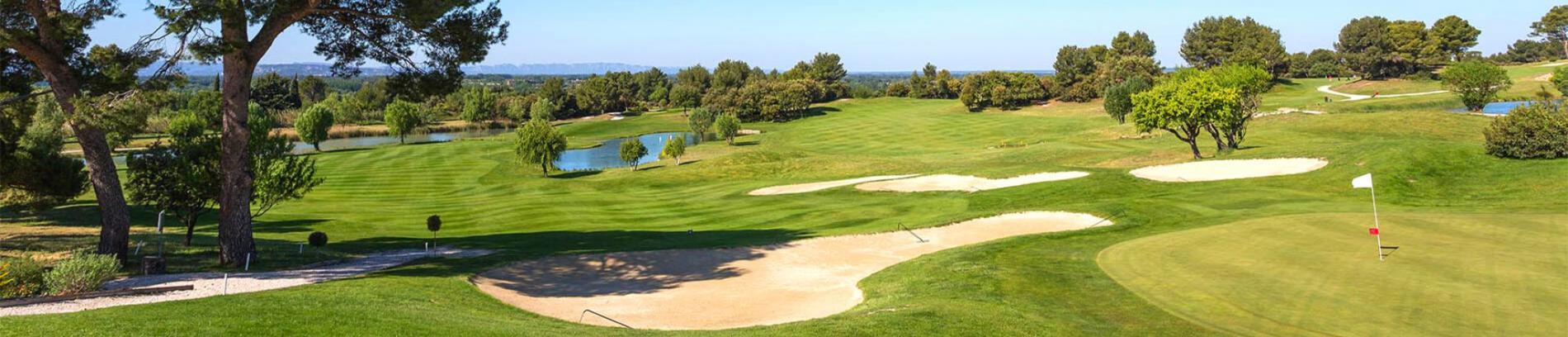 Slide Résidence Provence Country Club à Saumane - Terrain de golf