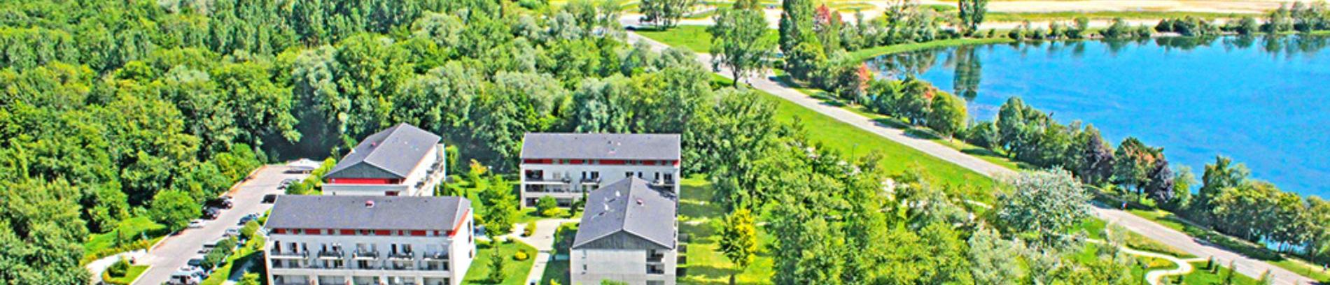 Slide Résidence Villa du Lac -Divonne les Bains
