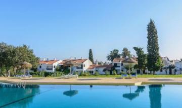 Pedras da Rainha ***