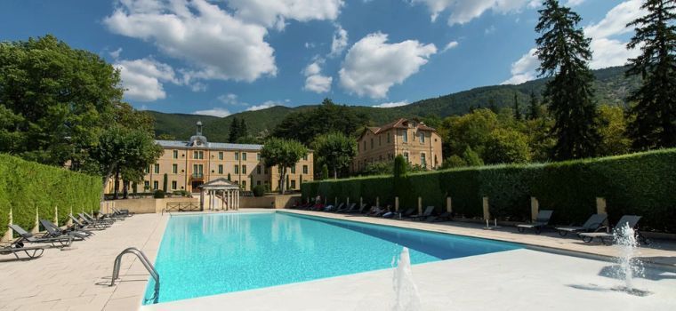 Résidence Le Château des Gipières by Ateya avec piscine à Montbrun-les-Bains