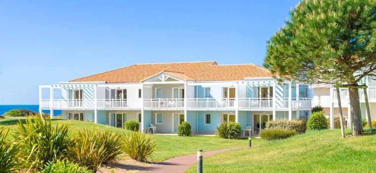 Bâtiment principal de la résidence l'Estran aux Sables-d'Olonne