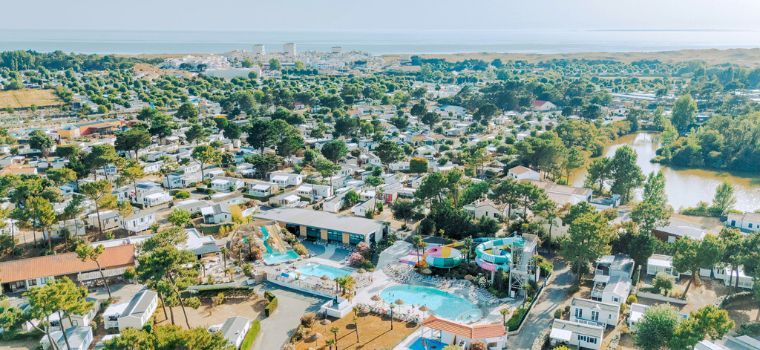 Aerial view of the 5* Tropicana campsite located in Saint-Jean-de-Monts, a seaside resort in Vendée.