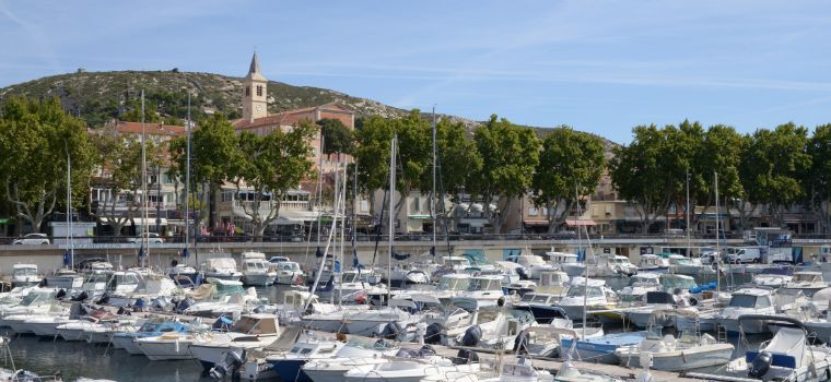 Apartment Rental Near L'Estaque Harbour for Couples or Friends