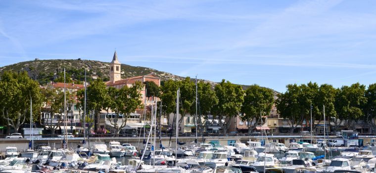 Apartment Rental Near L'Estaque Harbour for Couples or Friends