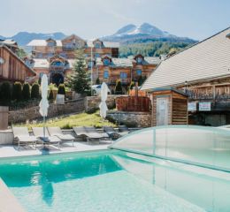 la piscine de la résidence