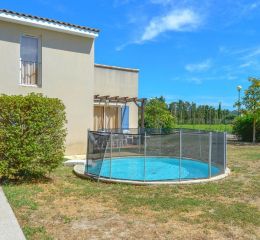 Résidence Sun Hols les Rives du Lac à Saint Saturnin les Avignon - Villa 4 pièces 8 personnes avec bassin privatif