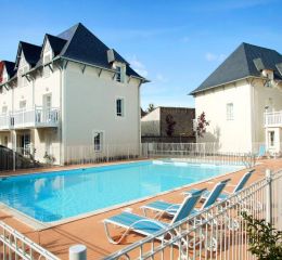 Swimming pool at the Les Domaines des Dunettes residence in Cabourg