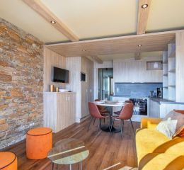 La Duit*** - living room