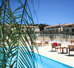 Résidence Le Domaine de Bourgeac - Paradou - Piscine extérieure Provence