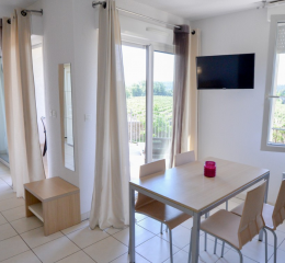 Residence Château de Jouarres - Azille - Apartment rental near to Canal du Midi