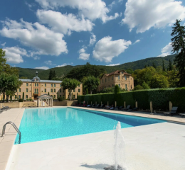 Résidence le Château des Gipières - Montbrun les Bains - Location dans la Drôme avec piscine