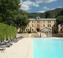 Résidence le Château des Gipières - Montbrun les Bains - Escapade romantique avec piscine dans la Drôme