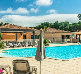 Camping Les Chalets de la mer - swimming pool