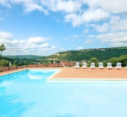 Piscine de la résidence du Domaine des Cazelles by Ateya à Cajarc