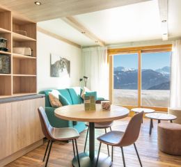 Séjour moderne dans un appartement de la résidence Le Beauregard à Doucy