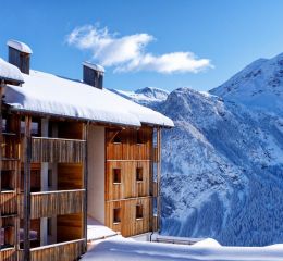 View from Les Etoiles d'Orion residence with the mountains