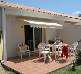 Air-conditioned cottage for 5 people in the Les Sables Vignier residence on Oléron