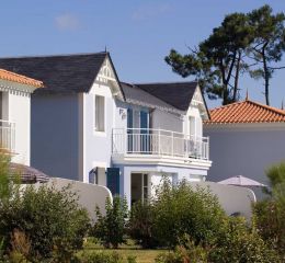 Exterior view of the Fontenelles houses in Saint-Gilles-Croix-de-Vie, Vendée, with their gardens