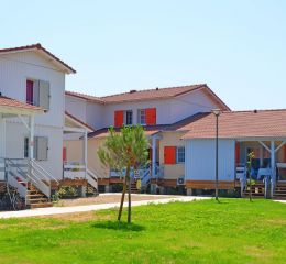 Exterior of the accommodation with private terrace within La Grenadine residence in Marseillan-Plage