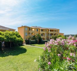 Overview of Paese Serenu Residence in Corsica with landscaped grounds