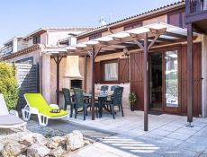 Three bedroom house Sleep 6/7 people confort +