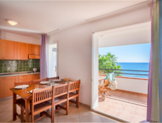 Three-room apartment - Sleeps 6, sea view