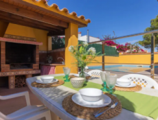 Three bedroom house - Sleep 6