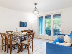 Two bedroom duplex apartment - Sleeps 6