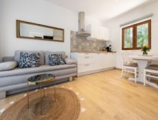 1 room house - 2/4 persons