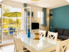 Three bedroom house - Sleep 6/8 pers. View of the Golf Lake