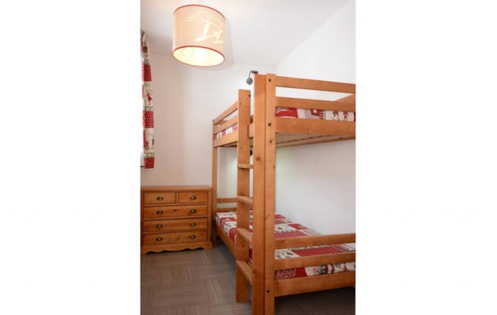 Slide un exemple de chambre avec 2 lits superposés